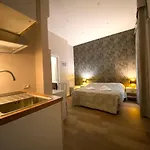 Hotelier 51